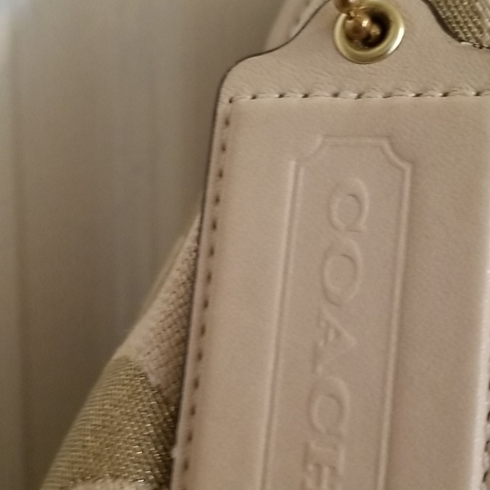 Handbag - Picture 4 of 4